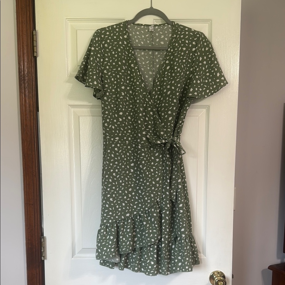Green V-Neck Flutter Sleeve Mini Dress
